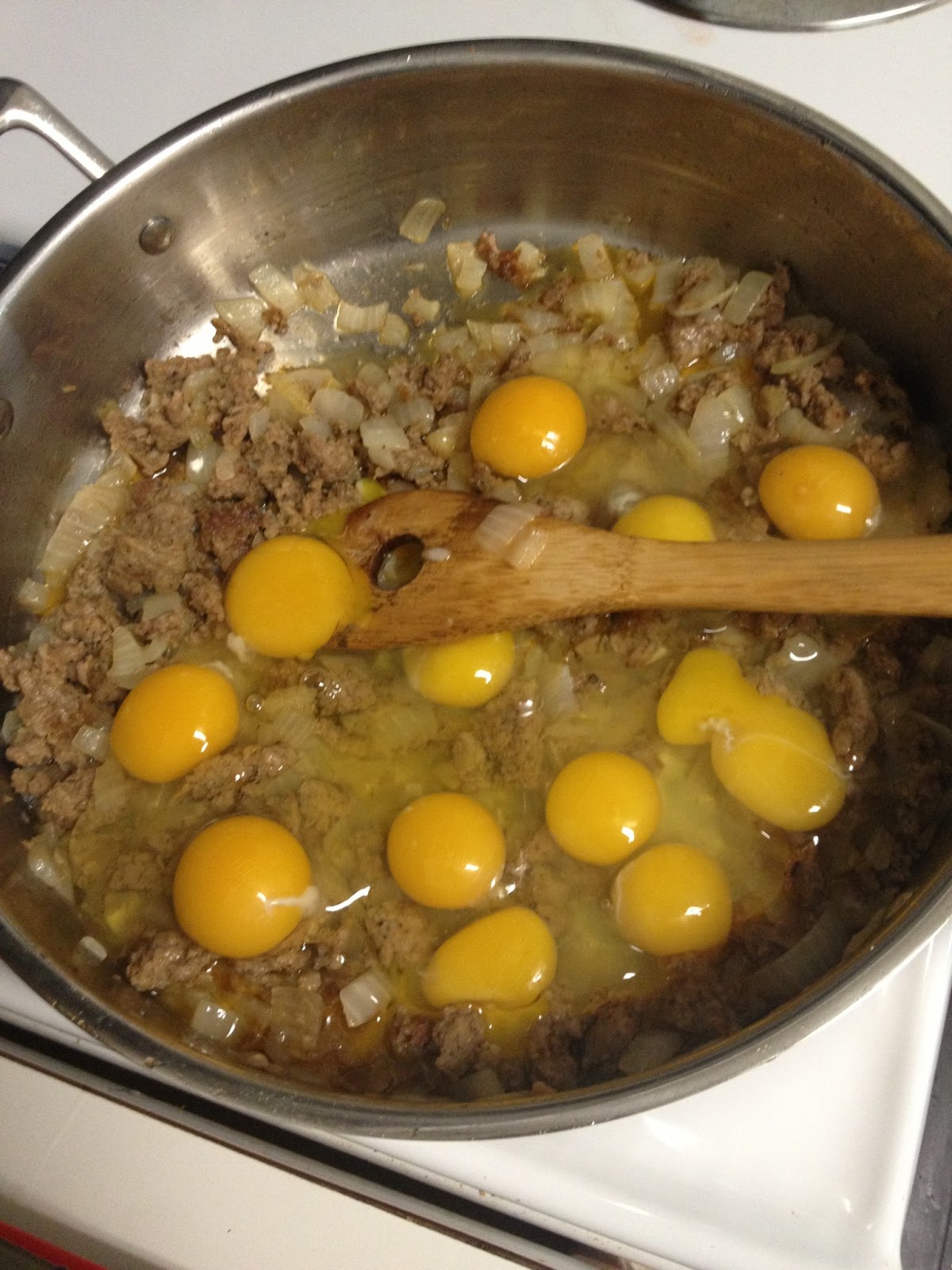 5-Ingredient Paleo: Breakfast Omelette Egg Muffins